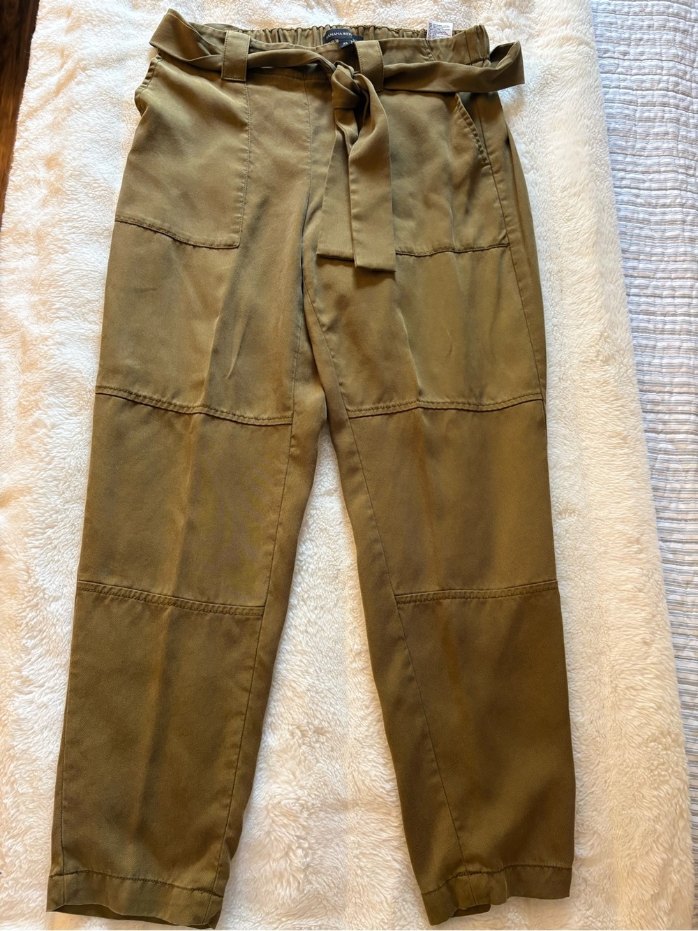 Banana Republic Olive Green Cropped Tie-Waist Utility Pants